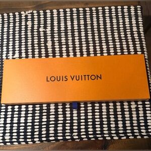 🧡 Louis Vuitton 🧡 Empty Tie Box